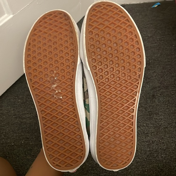 Camo Van Sneakers - Picture 3 of 6